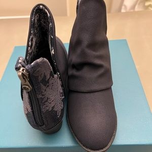 Blowfish Women's Skirr-B Bootie Midnight Rustic/Marine